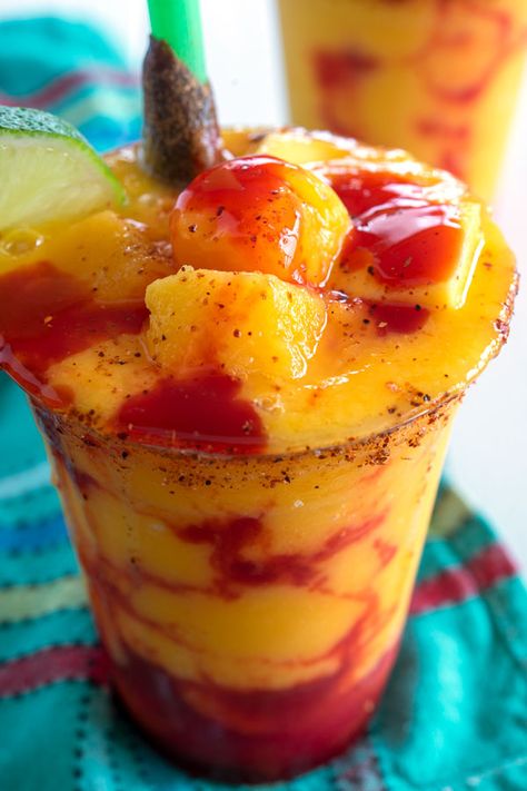 Chamangos Recipe, Easy Mangonada Recipe, Mangonada Recipe How To Make, Mangonada Smoothie, Mangonada Margarita Recipe, Mexican Mangonada, How To Make Mangonada, Dessert Mexican, Mangonada Recipe