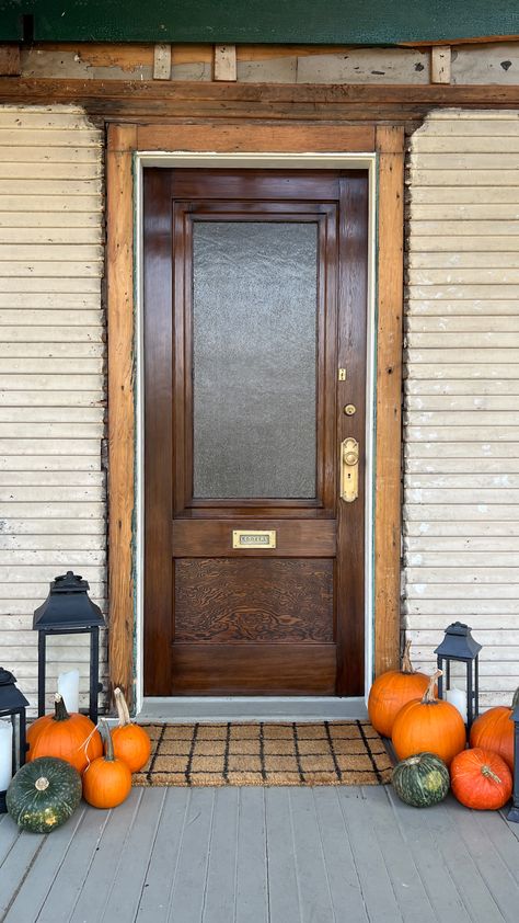 How to Refinish Your Wood Front Door (Without Removing it From the Hinges!) Minwax Gel Stain, Wood Front Door, Shut The Door, Door Casing, Wood Front Doors, Gel Stain, Better Days, Painters Tape, Better Day