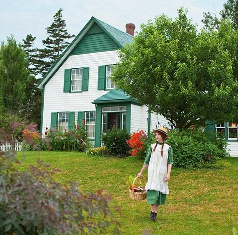 Green Gables (Cavendish) - All You Need to Know BEFORE You Go - Updated 2019 (Cavendish, Prince Edward Island) - TripAdvisor Movie Houses, Gable House, Prince Edward Island Canada, Anne Shirley, Anne With An E, Anne Of Green, Prince Edward Island, Prince Edward, Anne Of Green Gables