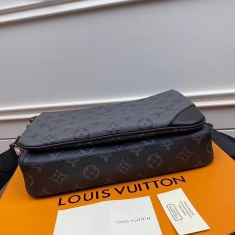 Louis Vuitton Trio Messenger, Louis Vuitton Capucine, Louis Vuitton Neonoe, Replica Louis Vuitton, Fine Writing Instruments, Small Coin Purse, Louis Vuitton Neverfull Mm, Messenger Bag Men, Lv Bag