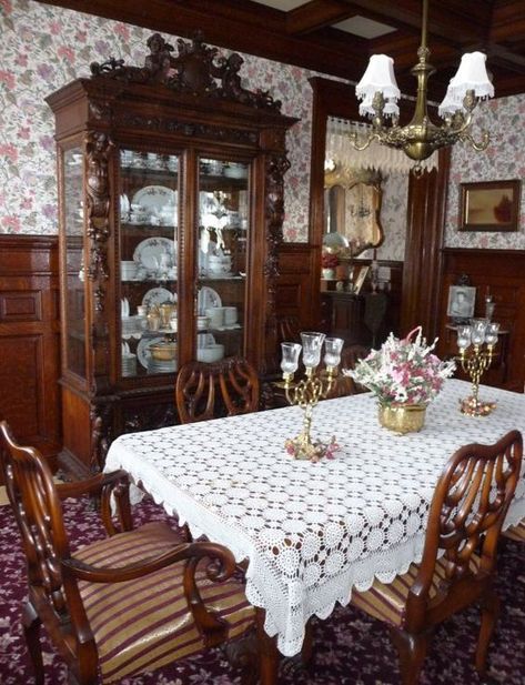 Victorian Rooms, Dining Room Victorian, Aesthetic Interior Design, Victorian Home Interior, Victorian Home Decor, Victorian Interior, Victorian Interiors, Casa Country, Interior Vintage