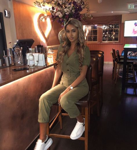 𝓔𝓵𝓵𝓲𝓮-𝓜𝓪𝓮 on Instagram: “Keep It The Same Energy | @rebelliousfashion jumpsuit ‘V2308’ 💚” Daily Fits, Ellie Mae, Same Energy, Daily Workout, New Look, What To Wear, Makeup Looks, Fashion Dresses, Jumpsuit