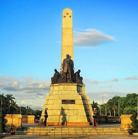 Rizal Monument, Luneta Park, Rizal Park, Philippine Islands, Philippines Flag, Jose Rizal, Philippine Art, National Heroes, Vigan