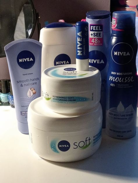 Nivea Skincare, Cozy Items, Skin Care Basics, Diy Skin Care Routine, Serious Skin Care, Basic Skin Care Routine, Shower Skin Care, Perfect Skin Care Routine, Grooming Tips