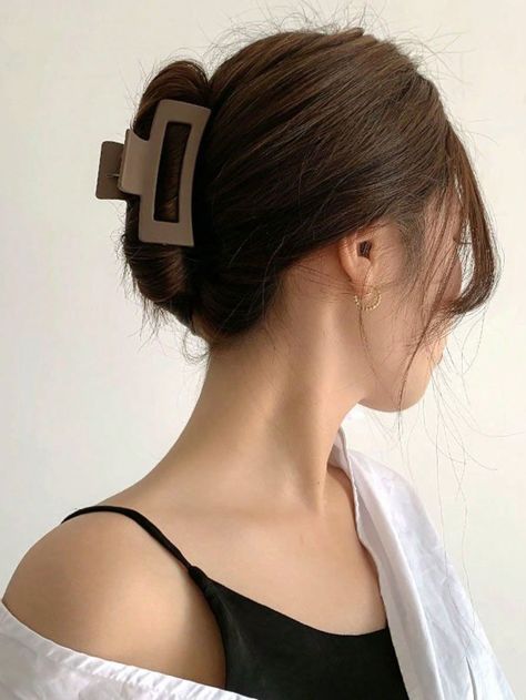 High Hair, Square Fashion, Hair Grips, Clip Hairstyles, Hair Accessories Clips, Quick Hairstyles, Fashion Hair, Hair Claws & Clips, Hairstyles For School