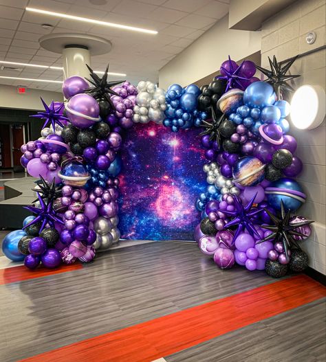 Great set up for a Super Nova Dance Recital Galaxy Dance Theme, Galaxy Party Centerpiece, Space Themed Dance, Space Decorations Galaxy, Galaxy Wedding Theme, Galaxy Birthday Party Ideas, Galaxy Theme Party, Coraline Party, Celestial Wedding Theme