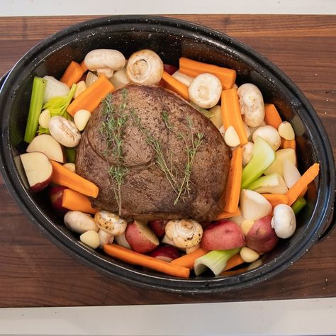 Tender Well Done Roast Beef and Vegetables Roast Beef With Vegetables, Best Roast Beef Recipe, Roast Beef And Potatoes, Tender Roast Beef, Roast Beef Dinner, Beef And Vegetables, Sirloin Tip Roast, Sirloin Roast, Beef Pot Roast