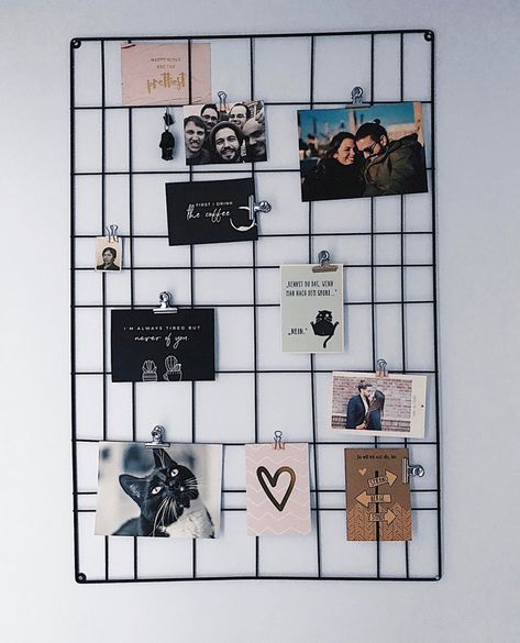 Black Grid Wall, Wire Wall Grid Aesthetic, Grid Wall Ideas, Grid Board Ideas, Photo Grid Ideas, Wall Grid Aesthetic, Wall Grid Ideas, Grid Wall Decor, Wire Grid Wall