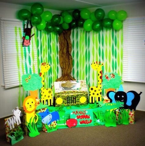 Figuras en el pisoy☺️ Safari Photo Booth, Birthday Party Themes For Boys, Jungle Themed Birthday Party, Woodland Baby Shower Theme Boy, Baby Shower Garcon, Jungle Theme Birthday Party, Zoo Birthday Party, Jungle Thema, Safari Photo