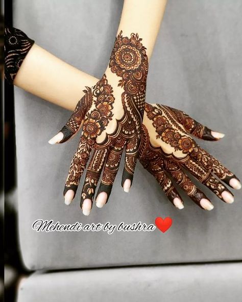 Mehndi Designs Heavy, Stylish Mehndi Designs For Front Hand, Heavy Mehndi Designs, Mandi Design, Mhndi Design, Front Mehndi, Kashee's Mehndi Designs, Wedding Mehendi, Beginner Henna