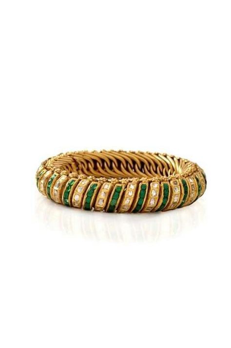 Jadau Kada, Kada Design, Nizam Jewellery, Mughal Jewelry, Vintage Indian Jewelry, Traditional Bangles, Emerald Jewellery, Jadau Jewellery, Hand Jewellery