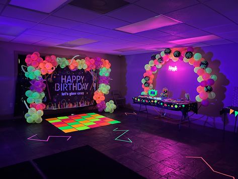 Glow Party Ideas Decorations, Glow In The Dark Party At Home, Glow Party Dance Floor, How To Make A Neon Party, Glow Party Balloon Garland, Halloween Blacklight Party, 13 Birthday Glow Party, Glow In The Dark Disco Party Ideas, Easy Glow Party Ideas