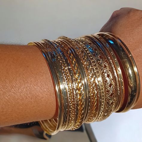 These Are Unqiue Large And Chunky Size Boho Style They Are Very Lightweight The Circumference Is 2 3/4 Wide On The Solid Bangles 20 Total Bangles These Will Fit Most Large Wrist Size They Look Great Layered Or Worn Individually Great Addition To Any Unique Wardrobe Gold Bangles Aesthetic, Boho Bangles, Layered Gold Jewelry, Chunky Gold Jewelry, Chunky Jewellery, Unique Wardrobe, Shopping Link, Gold Bangle Set, Boho Bangle