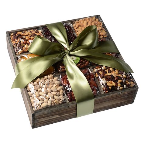 Nuts Hamper Ideas, Dry Fruit Hamper Ideas, Gift Tray Packaging, Nuts Gift Box Ideas, Nuts Gift Ideas, Dry Fruits Packing Ideas Gift, Elegant Gift Wrapping Classy, Gift Boxes Ideas, Pretty Gift Wrapping