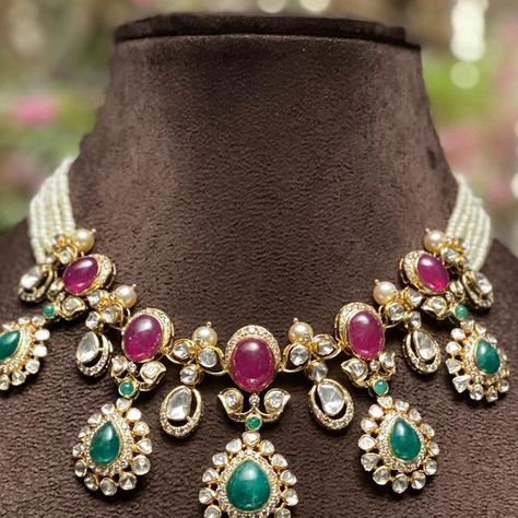 Radhika Jewelers USA on Instagram: ""Our new collection has a classic appearance." This set is as versatile as they come, with laces combined with Emeralds and Rubies and gleaming Polkis. Uncut’s Necklace set . WhatsApp us on +1248-500-8070 for any information / queries. #jewellery #indianjewellery #kundanjewellery #heritagejewellery #usajewelry #bridaljewellery #brides #bridesmaids #southindianjewellery #necklace #earrings #goldearrings #kundanneckpiece #chokers #radhikajewelersusa #closedse Gold Jewelry Outfits, Heritage Jewellery, Usa Jewelry, South Indian Jewellery, Neck Piece, Kundan Jewellery, Indian Jewellery, Necklace Earrings, Necklace Set