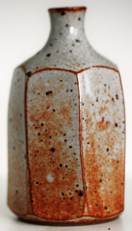 Wood Fired Ceramics, Ceramics Glaze Ideas, Shino Pottery, Woodfired Pottery, Wood Fired Pottery, Ceramic Bottles, Shino Glaze, Pottery Bottles, Slab Ceramics