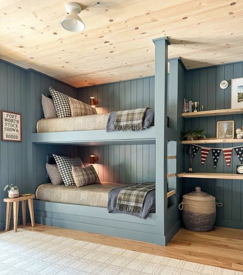 Bunk Beds Boys Room, Boys Bunkbed Bedroom Ideas, Boys Room Bunk Beds, Bunk Beds Small Room, Shared Boys Rooms, Bunk Bed Room, Bunk Beds Boys, Bunk Bed Rooms, Minimalist Kids Room