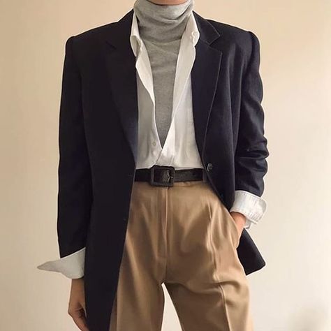 Minimalist Moda, Denim Texture, Academia Fashion, Androgynous Fashion, Korean Fashion Trends, Mode Inspo, Fashion Week Street Style, Mode Vintage, Korean Outfits