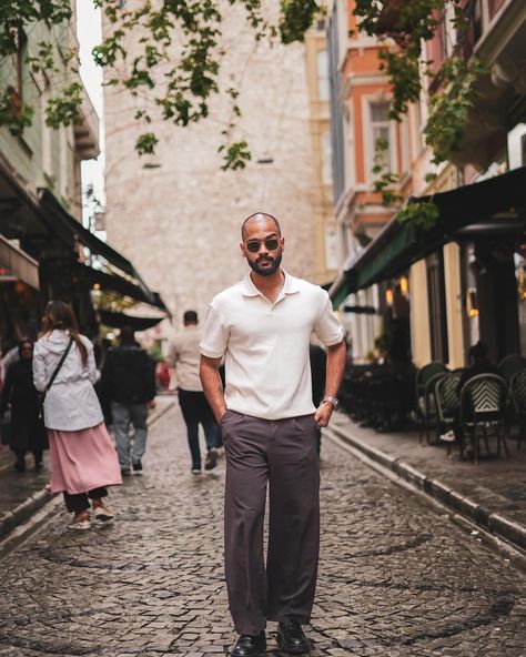 To all Bald men, style is your superpower. Dressing elegantly is more than trends; it’s a statement of self-respect and confidence. I took this shot in the streets of Istanbul to show how the right outfit can elevate your presence. . . . #baldmen #fashioninspo #istanbul #streetstyle Bald men fashion | Elegant dressing for bald men | Bald men style tips | Confidence in fashion | Street style| Stylish bald men | Outfit inspiration for bald men Bald Guy Fashion, Bald Outfit Men, Bald Mens Fashion, Bald Style Men, Bald Men Style Fashion, Bald Men Style Fashion Outfits, Bald Men Fashion, Men Fashion Elegant, Bald Fashion