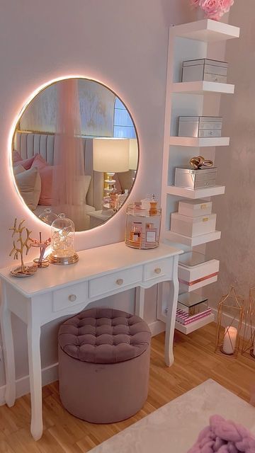 Vanity room decor