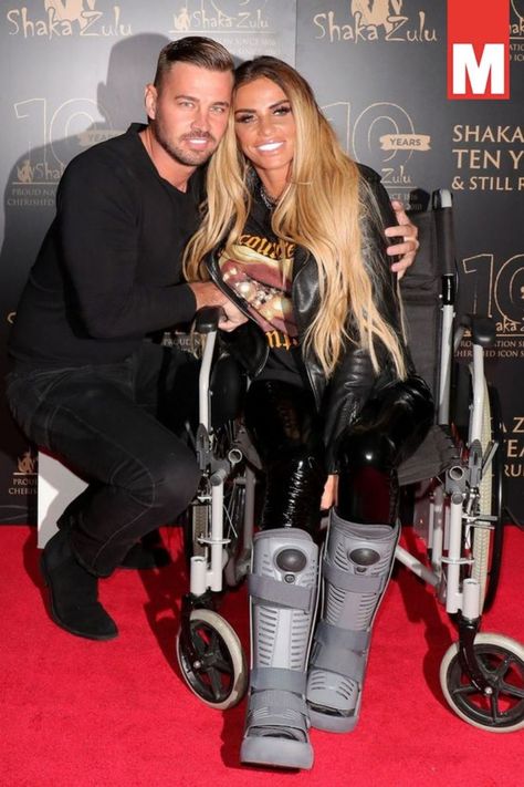 Katie Price gritted her teeth as she complained about how sore her feet can get after a nasty accident saw her with a hairline fracture in each foot. Full story on Mirror.co.uk Leg Cast Artwork, Hairline Fracture, Leg Cast, Katie Price, Cheryl Cole, Broken Leg, David Beckham, Stick It Out, Ed Sheeran