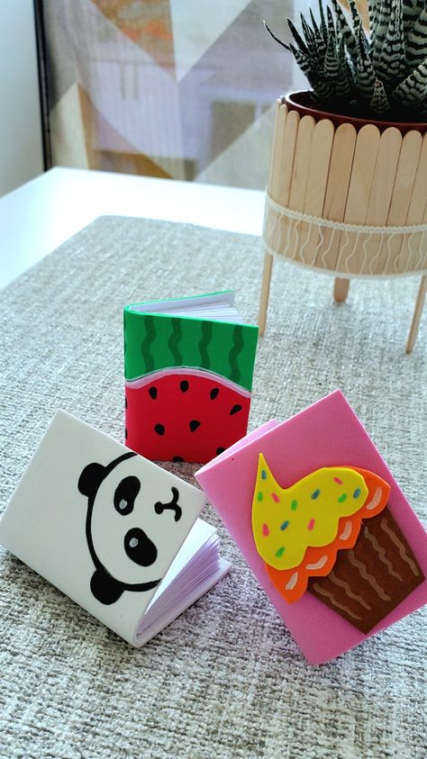 #mini #notebook #backtoschool Mini Paper Notebooks, Cute Mini Notebooks Diy, Cute Mini Notebooks, Mini Dairy Ideas, Making Mini Books, Dairy Making Ideas Craft, Mini Diary Ideas, Dairy Making Ideas, Mini Notebook Ideas