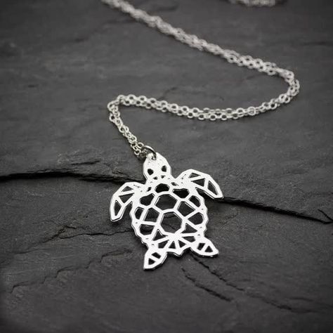 TurtleFamily.net on Instagram: “Get your turtle articles 👆🏽 _________________ ✅ Hoodies,T Shirts, case, accessoires _________________ ✅ All Items again available ☝🏽…” Gold Seashell Necklace, Gold Compass Necklace, Origami Necklace, Jewelry Design Studio, Sea Necklace, Silver Necklace Simple, Sea Turtle Necklace, Ocean Necklace, Turtle Jewelry