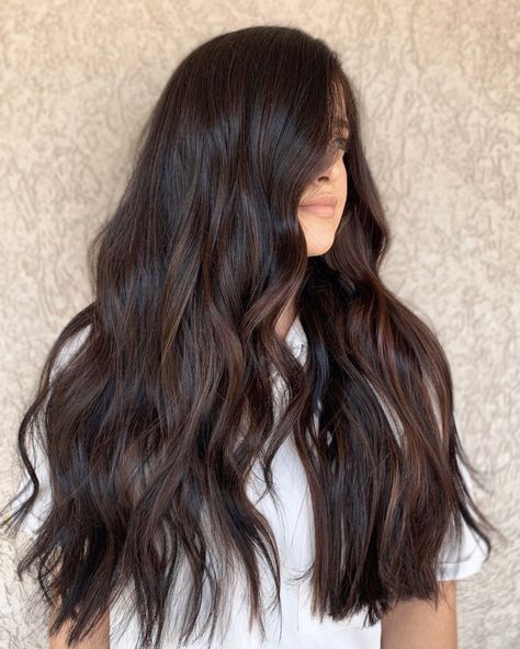 Dark Brown Hair Light Complexion, Natural Balayage Black Hair, Brown Haircolour, Black Hair Balayage, Dark Brunette Hair, Brown Hair Inspo, Brunette Balayage, Brunette Hair With Highlights, Chocolate Hair