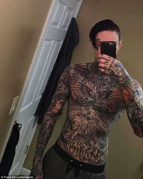 Trace Cyrus, Traditional Tattoo Girls, Covered In Tattoos, Brother Tattoos, Girl Back Tattoos, Tattoo Now, Full Body Tattoo, Bad Tattoos, Body Tattoos