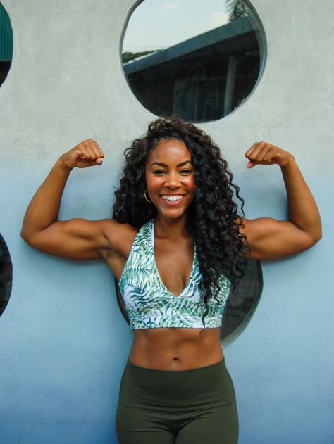 Physically Fit, Black Fitness, Fitness Inspiration Body, Muscle Girls, Muscle Women, Transformation Body, Fitness Model, Physical Fitness, Inspirational Women