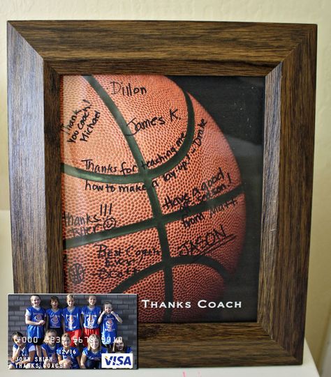 Easy Basketball Coach Gift with Free Printable Basketball Banquet, Coaches Gifts, Basketball Senior Night, Basketball Ideas, Basketball Coach Gifts, Basketball Tricks, Senior Night Gifts, Ball Ideas, Basketball Party