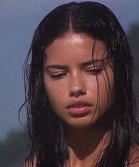 Adriana Lima Young, Pretty Ppl, Adriana Lima, It Girls, Face Claims, Victoria Secret, Pretty People, Beautiful People, Close Up