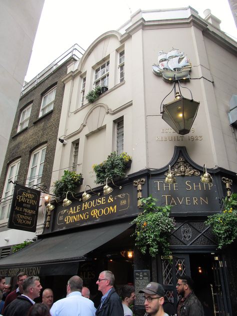 https://flic.kr/p/UK2Ci6 | London [WC]-SHIP TAVERN, 12 Gate St, Holborn  WC2A 3HP (May17) London Pubs, Gate, London