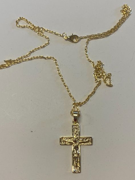 ITEM # MD-064 CD-BCF70 You are purchasing a very nice brazilian gold plated crucifix with a 20" length chain, with lobster clasp. The crucifix has a very nice intricate design. The crucifix is 1 1/2" high. Comes on a black velvet box, ready to give as a gift, or to keep nicely put away. Please look at the pictures for details. ************************************************************************************************************** Please visit our other ebay listing to find more books and D Quinceanera Jewelry, Xoxo Jewelry, Brazilian Jewelry, Brazilian Gold, Jewelry Picture, Gauged Earrings, Jewelry Fashion Trends, Jewelry Lookbook, Colorful Jewelry