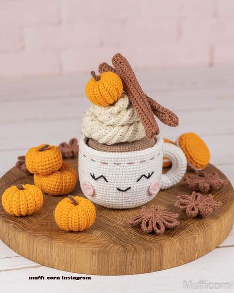 Free Fall Amigurumi Patterns, Thanksgiving Amigurumi, Fall Amigurumi, Crochet Autumn, Autumn Crochet, Crochet Cardigans, Fall Crochet, Fall Crochet Patterns, Bunny Crochet