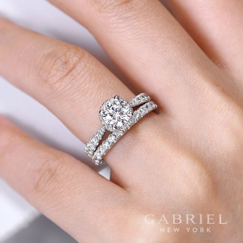 Who Loves the simplicity of this classic wedding set by Gabriel NY?! ❤️ Engagement Ring ER13853 & Wedding Band WB13853 Engagement Rings Big Fingers, Double Rings Engagement, His And Her Engagement Rings, Double Band Engagement Ring, Big Wedding Rings, Ring Day, Dream Rings, Apps Icon, Diamond Jewelry Set