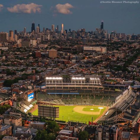 Wrigley Field Wrigley Field Aesthetic, Baseball Aesthetic, Wrigley Field Chicago, Baseball Wallpaper, Citi Field, Chi Town, Wrigley Field, Baseball Stadium, Wide World