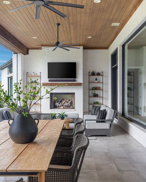 It’s officially patio season! ☀️ Imagine yourself reading a good book here, surrounded by family. 🌿  This outdoor room was a dream project, designed to bring the client's personality outdoors and make it the heart of the home.  Interested in creating your own outdoor oasis? Contact us today!  📸:: @kennyrichardphoto Indoor Outdoor Entertaining Area, California Rooms Outdoor, Entertainment Area Ideas, Backyard Wonderland, Life Simplified, Indoor Outdoor Living Room, Arizona Living, Oak House, Indoor Outdoor Patio