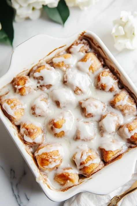 Cinnamon Roll Bites Recipe - Insanely Good Canned Biscuit Breakfast Ideas, Cinnamon Roll Bites Recipe, Cinnamon Roll Bites, Cinnamon Bites, Cinnamon Biscuits, Sugar Biscuits, Sweet Glaze, Cinnamon Rolls Easy, Fresh Breakfast