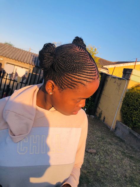 For girls and babies Snoopy Braids, Snoopy Hairstyles For Black Women, Free Hand Hairstyles Natural Hair, Freehand Hairstyle For Black Women, Freehand Hairstyle, Free Hand Plaiting Natural Hair, Free Hand Hairstyles, Cornrows Natural, Job Goals