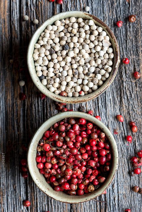 Red and White Peppercorns by Jeff Wasserman | Stocksy United Spices Photography, Spice Market, Spice Box, Spices And Herbs, White Pepper, Slow Life, Korn, Beautiful Food, Different Recipes