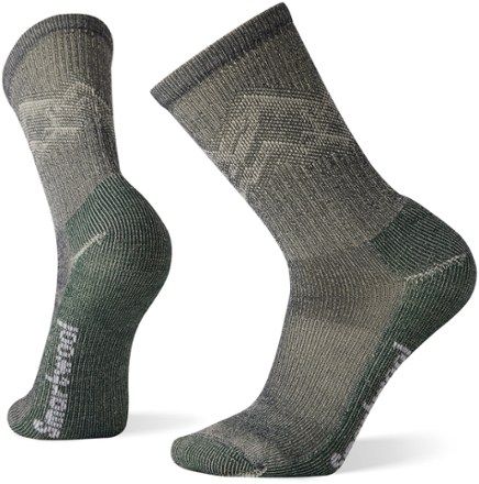 Made with ZQ-certified merino wool and recycled nylon  the men's Smartwool Classic Hike Light Cushion Mountain Pattern crew socks are a sure favorite you'll feel good in and about. Nature Fits, Mountain Pattern, Smartwool Socks, Outdoor Socks, Socks Design, Hiking Accessories, Op Logo, Hiking Socks, Mens Items