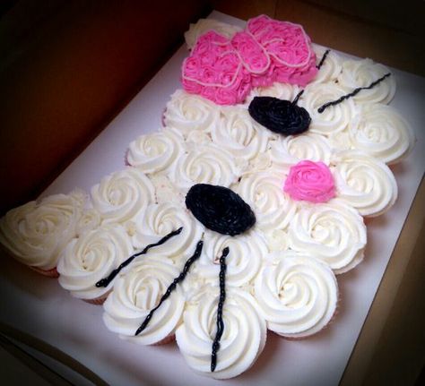 Cupcake Shaped Pull Apart Cake, Cat Cupcakes Ideas, Cupcake Shaped Cake, Bolo Cupcake, Pull Apart Cupcake, Kitty Cupcakes, Pull Apart Cupcake Cake, Kitty Style, Pull Apart Cake