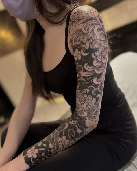 Irezumi Tattoos, Tato Irezumi, Japanese Style Tattoo, Japanese Tattoo Women, Tattoo Japanese Style, 16 Tattoo, Traditional Tattoo Sleeve, 4 Tattoo, Geniale Tattoos