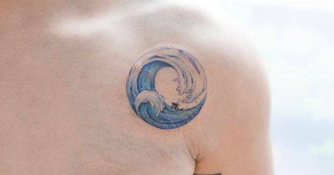 Just Pinned to Water: tattoos-org: Circle Tattoo Waves Tattoo by Sol Art http://ift.tt/2q3BeE0 Surfer Tattoo, Simple Wave Tattoo, Girl Shoulder Tattoos, Wave Tattoo Design, Surf Tattoo, Tatuagem Masculina Pequena, Tattoos To Cover Scars, Circle Tattoos, Circle Tattoo