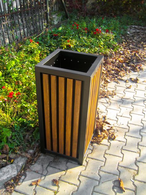 Trash Can Outdoor, Outdoor Garbage Storage, Wooden Trash Can, Metal And Wood Bench, Garbage Shed, Rustic Pergola, Urban Furniture Design, Balcony Planters, Outdoor Trash Cans