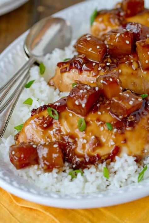 Sweet pineapple, soy sauce and sriracha flavor this easy asian inspired chicken recipe that is ready in under 45 minutes. #ChineseNYeats #ad Pineapple Chicken Recipes, Recipe Website, Polynesian Food, Communal Table, Pineapple Chicken, Island Food, Hawaiian Food, Food Website, Sweet And Sour Pork