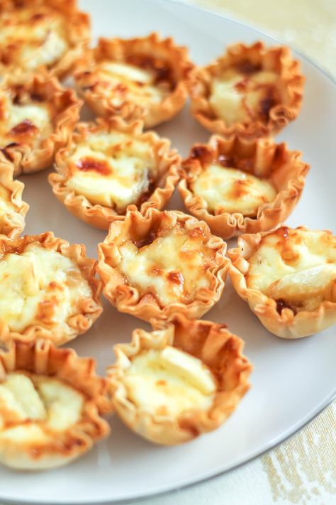 honey-fig-and-brie-phyllo-cups | appetizer recipe | #InspirationSpotlight Spinach Dip Bites, Artichoke Bites, Phyllo Cups, Brie Bites, Thanksgiving Appetizer Recipes, Best Thanksgiving Recipes, Phyllo Dough, Appetizer Bites, Baked Brie