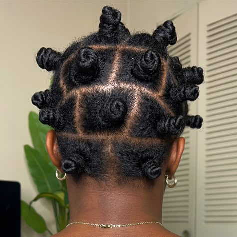 Bantu knots on natural hair 4c Bantu Knots, Bantu Knots Hairstyles, Bantu Knot Hairstyles, Hair Content, Length Retention, Perm Rod Set, Bantu Knot, Hair References, Bantu Knot Out