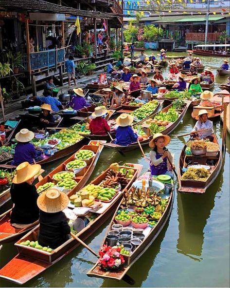 Bangkok Travel Aesthetic, Food In Thailand, Thailand Travel Aesthetic Food, Living In Thailand Aesthetic, Thailand Aesthetic Street, Thailand Travel Photography Bangkok, Bangkok Fashion, Thailand Tourist Spot, Bangkok Food